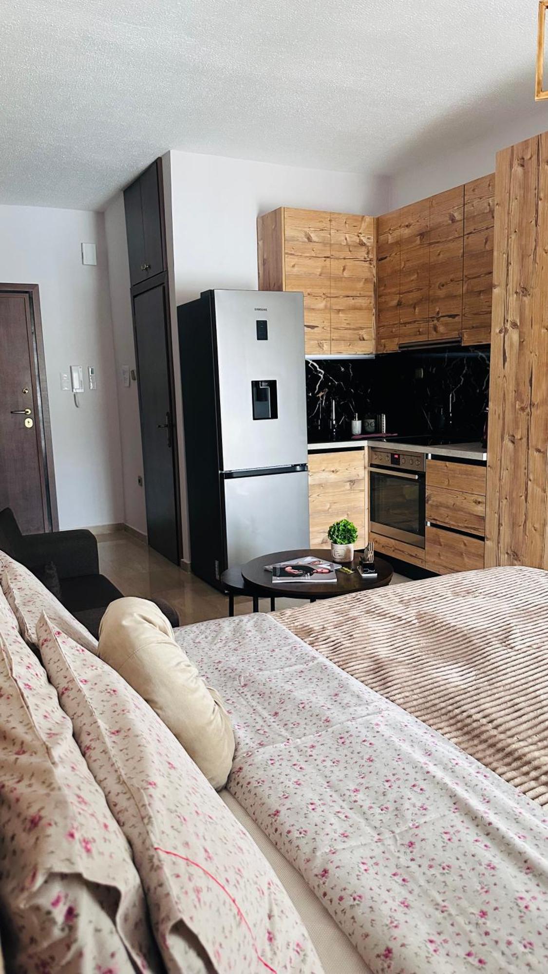 Black Flox Apartment Драма Экстерьер фото